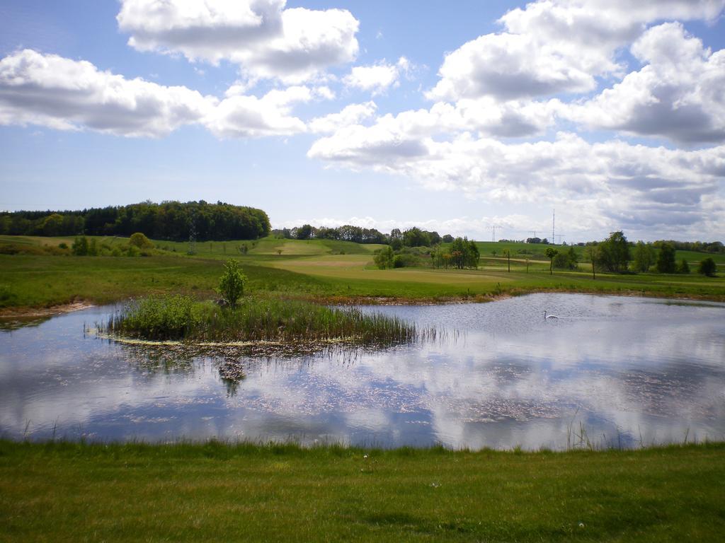 Golfcentrum Schloss Karnitz Ruegen Garz  Bagian luar foto