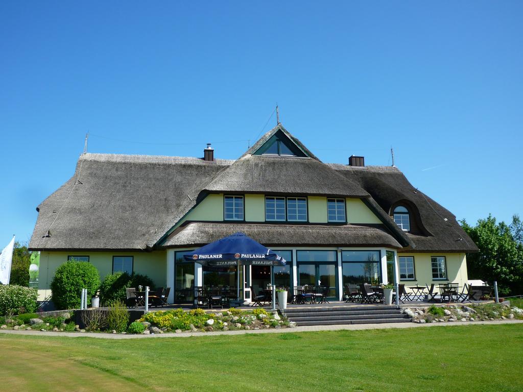 Golfcentrum Schloss Karnitz Ruegen Garz  Bagian luar foto